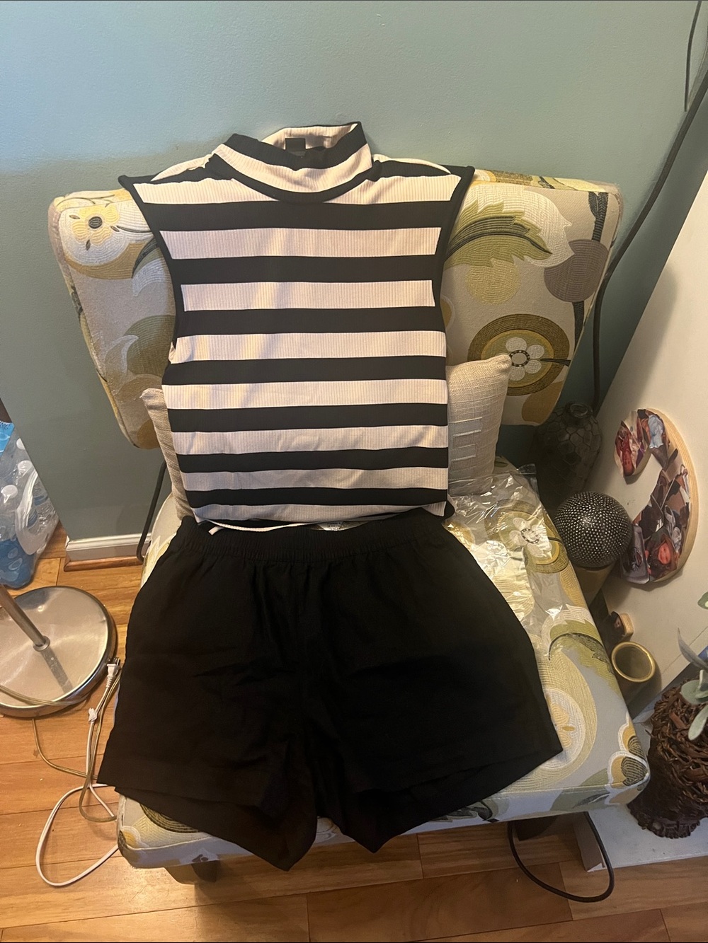Sanctuary Black/cream striped Sleeveless Mock Neck and Old navy shorts.